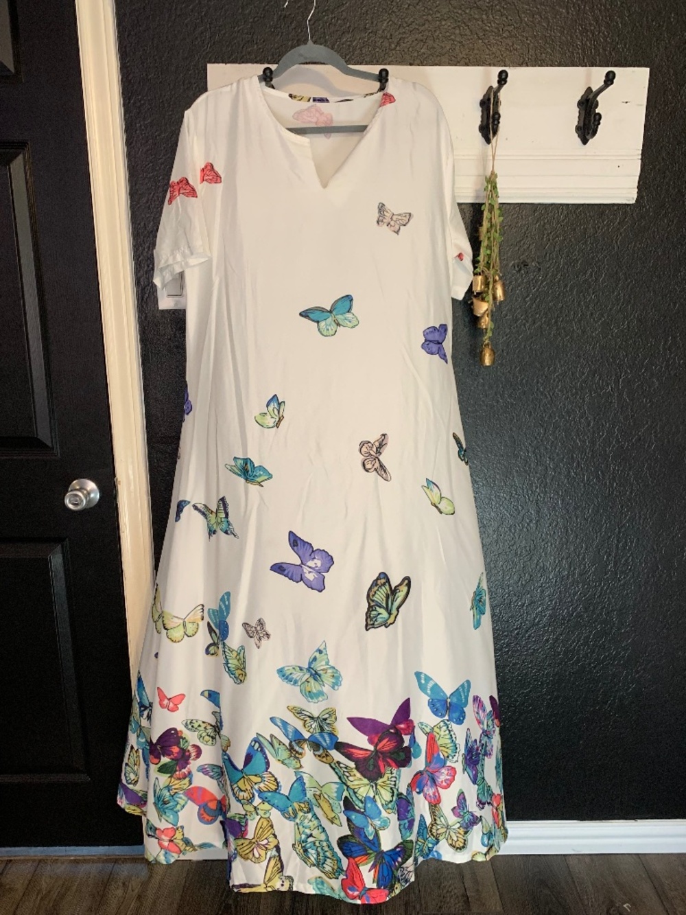 White butterfly maxi dress, house dress, kaftan, sz 2X